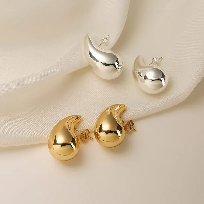 Orecchini a bottone Bottega Cerchio in oro da donna Italia Orecchino a goccia a goccia in acciaio inossidabile placcato ipoallergenico per_voghion.com