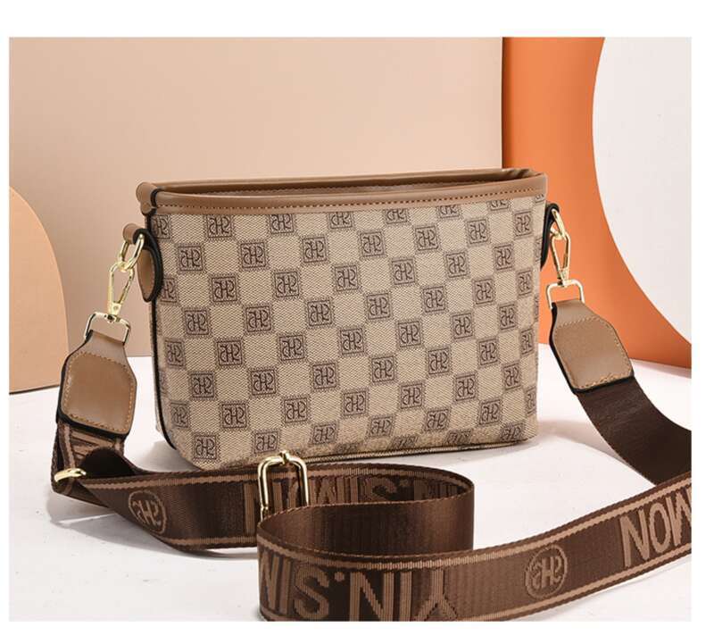 Taske Kvinde 2025 Ny Senior Sense Dame Skuldertaske Crossbody Taske Afslappet Mode Lille Firkantet Taske Dumpling Taske Kvinde Taske_voghion.com