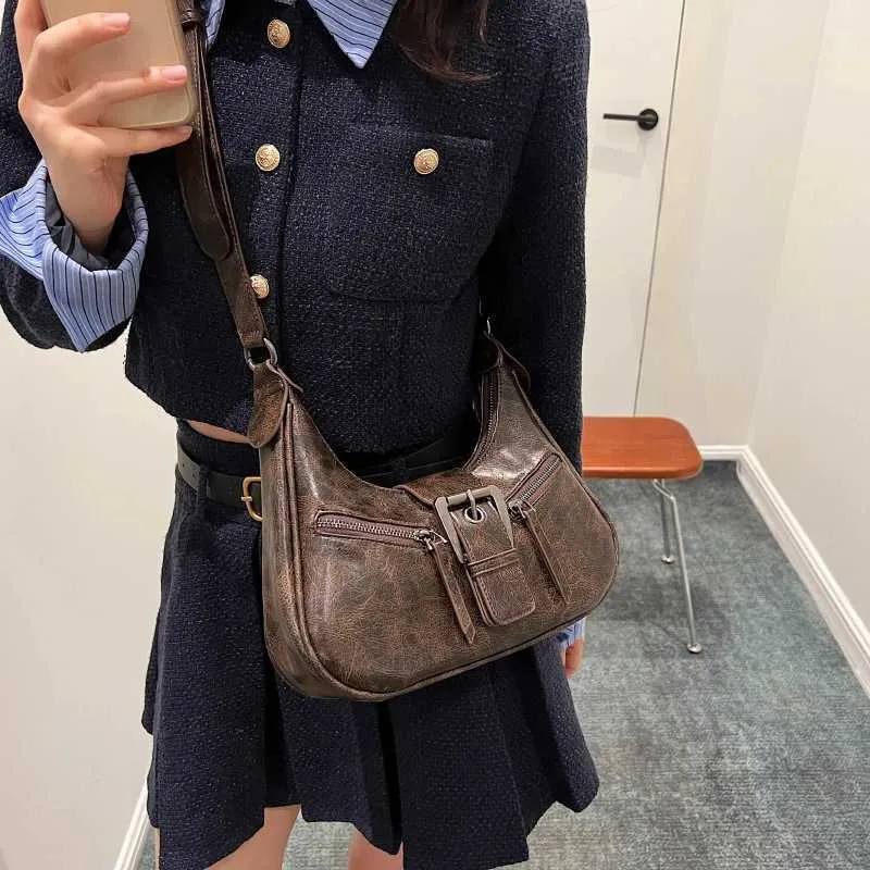 LEFTSIDE Retro Riemendesign PU Lieder Schëllertaschen fir Fraen 2024 Y2K Kleng Vintage Fraen Ënneraarm Crossbody Tasche_voghion.com