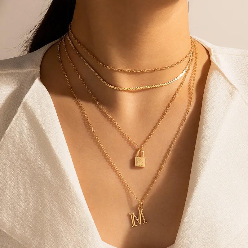 Catene Trendy Lettera Lucchetto Pendente Collana Per Le Donne Charms Multistrato Oro Colore Lega Geometria Regolabile Gioielli_voghion.com
