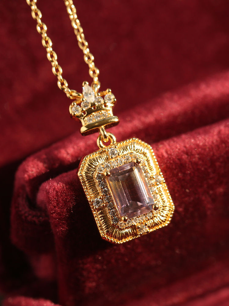 Flacon de parfum Proust Améthyste collier médiéval plaqué or chaîne clavicule brossée femme_voghion.com