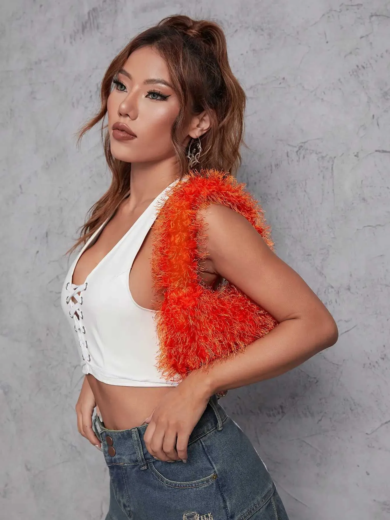 Sac à bandoulière en peluche Y2K de couleur unie en forme de croissant, simple, tout-en-un, joli sac à main pour femme C241106_voghion.com