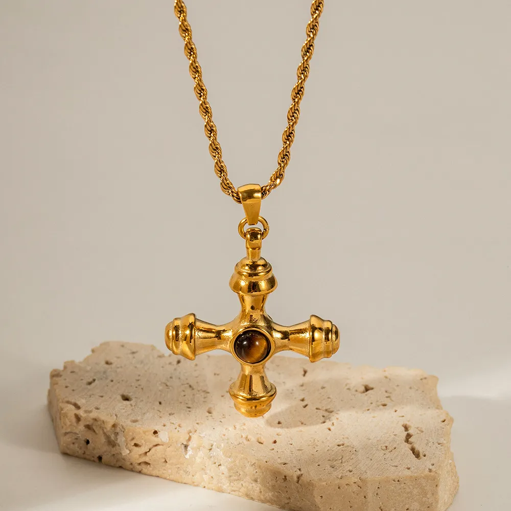 Collana con ciondolo a croce in acciaio inossidabile dorato di tendenza di design per donna con occhi di tigre che non sbiadiscono, alla moda_voghion.com