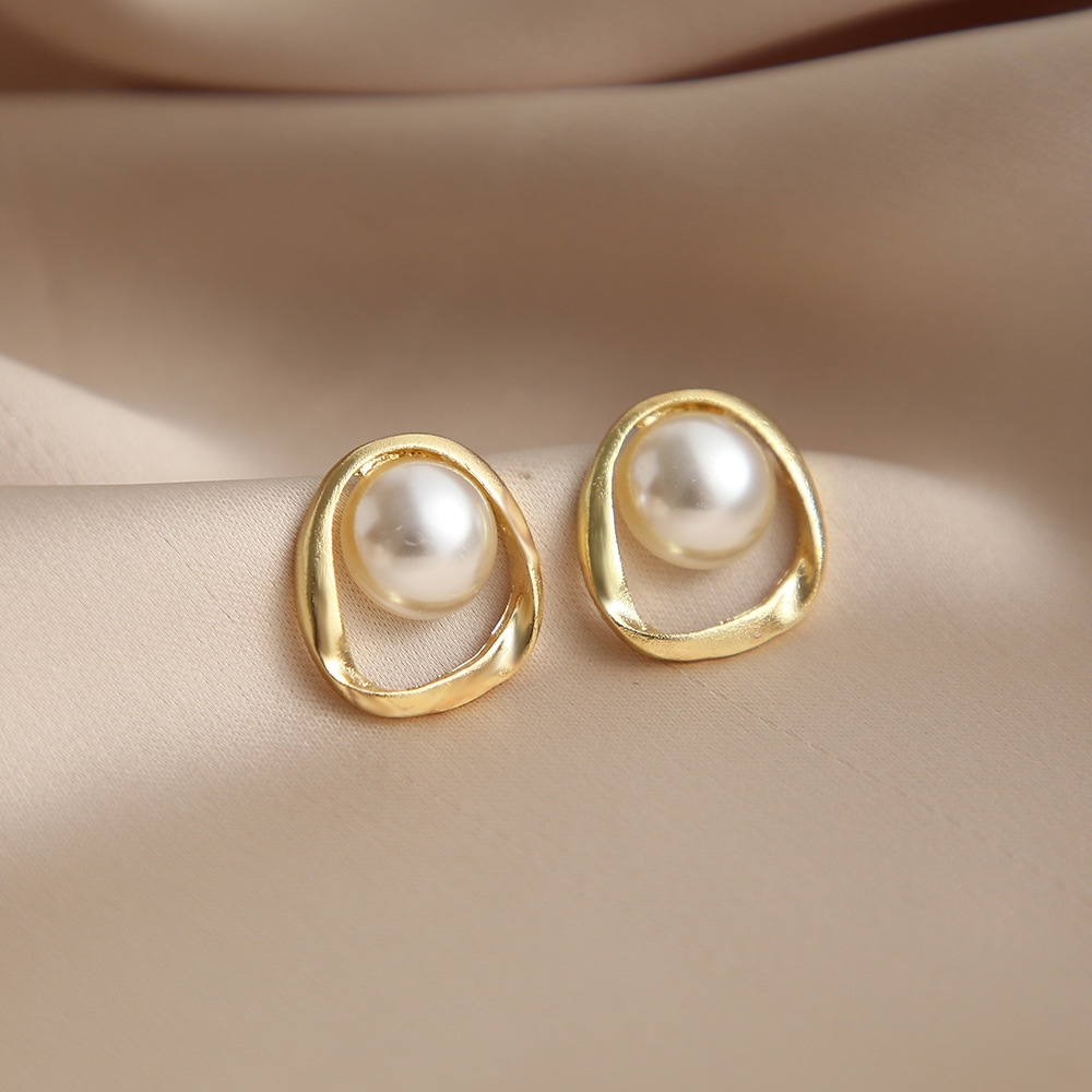 hot selling earrings creative retro temperament pearl earrings personality niche design earrings