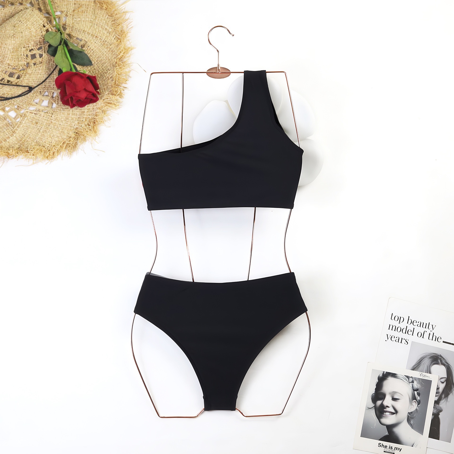 Sexy Damen Badeanzug Als Einteiler Für Den Strandurlaub_voghion.com