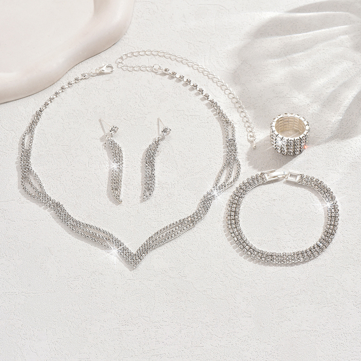 Bridal Jewelry Necklace Three Piece Rhinestone Claw Necklace Jewelry Set Wholesale E Commerce Supply_voghion.com