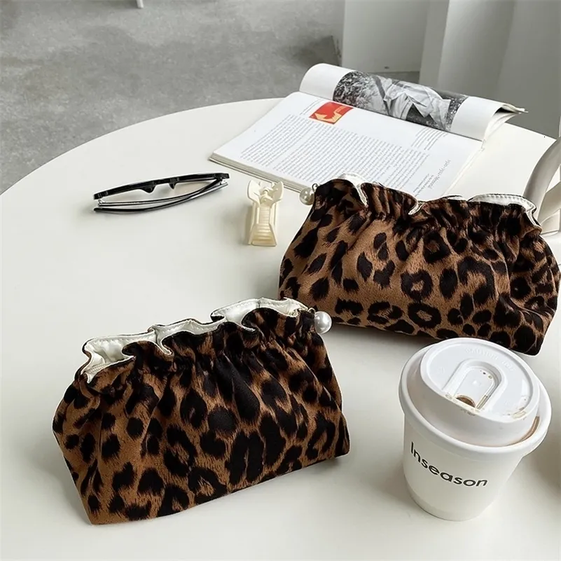 Trousse de maquillage tendance pour femmes avec fermeture éclair et perles, grande capacité, trousse de toilette, organisateur de voyage, trousse de maquillage à imprimé léopard pour dames_voghion.com