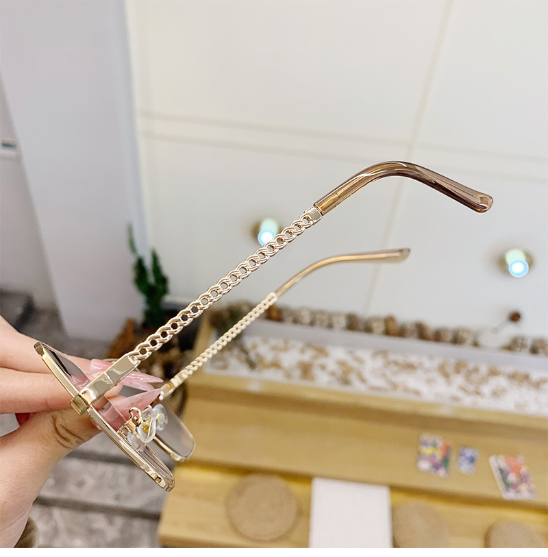 New Fashion Classic Oversize Sunglasses Women Brand Designer Metal Big Frame Shades Sun Glasses Eyewear Gafas UV400_voghion.com