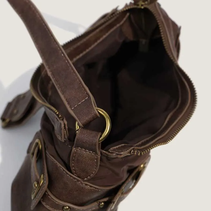 Braune Unterarm Hot Girls Schulter Trendy Schnalle Dekor Handtaschen Motorrad Y2K Umhängetasche Haruku Stylische Punk_voghion.com