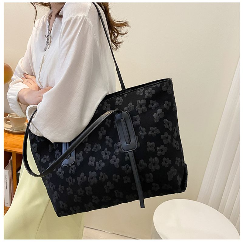 Tasche für Damen mit großem Fassungsvermögen 2022 Neue College-Studentenklasse Schulternische High-End-Einkaufstasche,_voghion.com