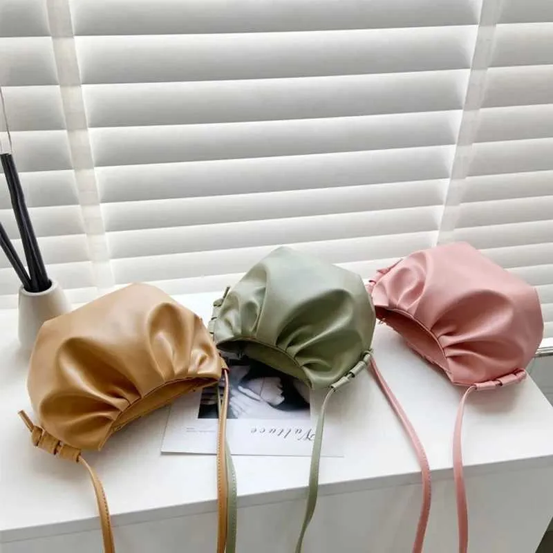 Módní dámská ramenní taška, nový příjezd, crossbody, jednobarevná, skládaný design, dámská mini zipová taška přes rameno, Cloud Bag_voghion.com