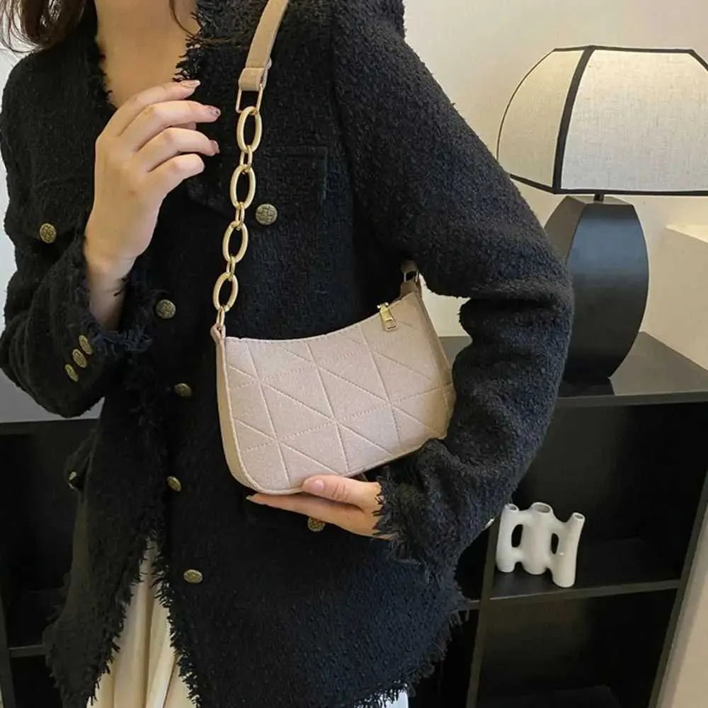 Stylish Felt Shoulder Bag For Women Girls Solid Colour Handbag_voghion.com