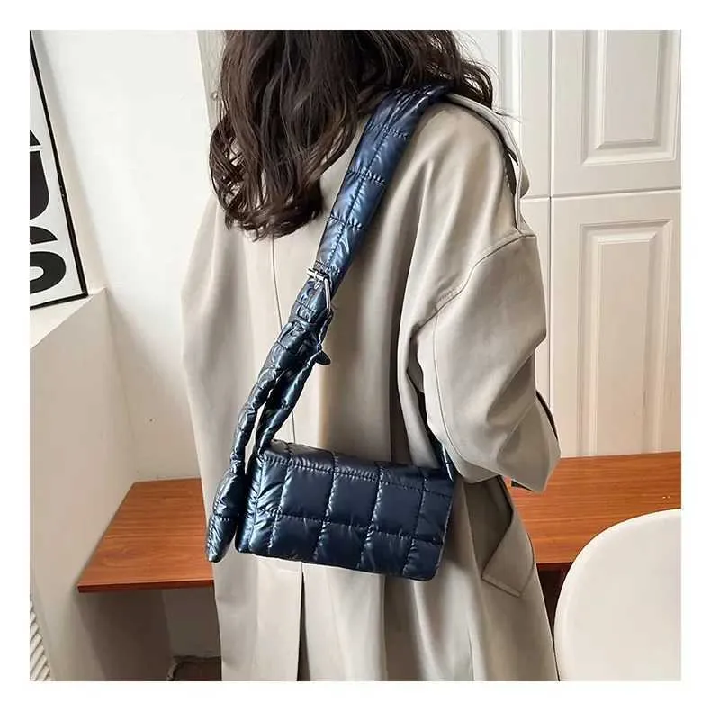 Moda trapuntata invernale leggera calda imbottita in cotone scozzese a tracolla da donna sotto le ascelle borse gonfie borse a mano C241211_voghion.com