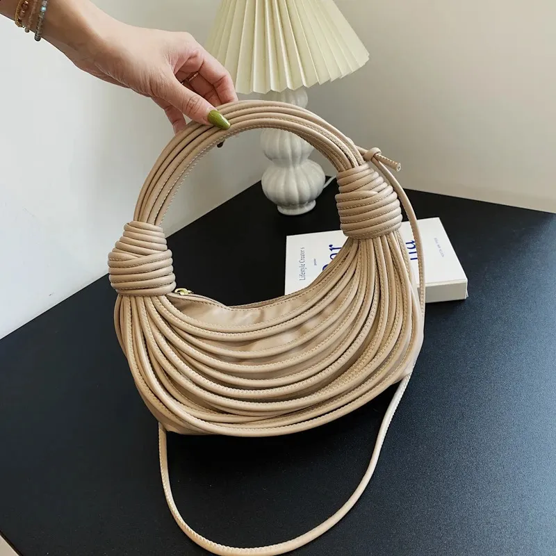 Borsa donna a mano tracolla hobo pochette elegante color oro_voghion.com