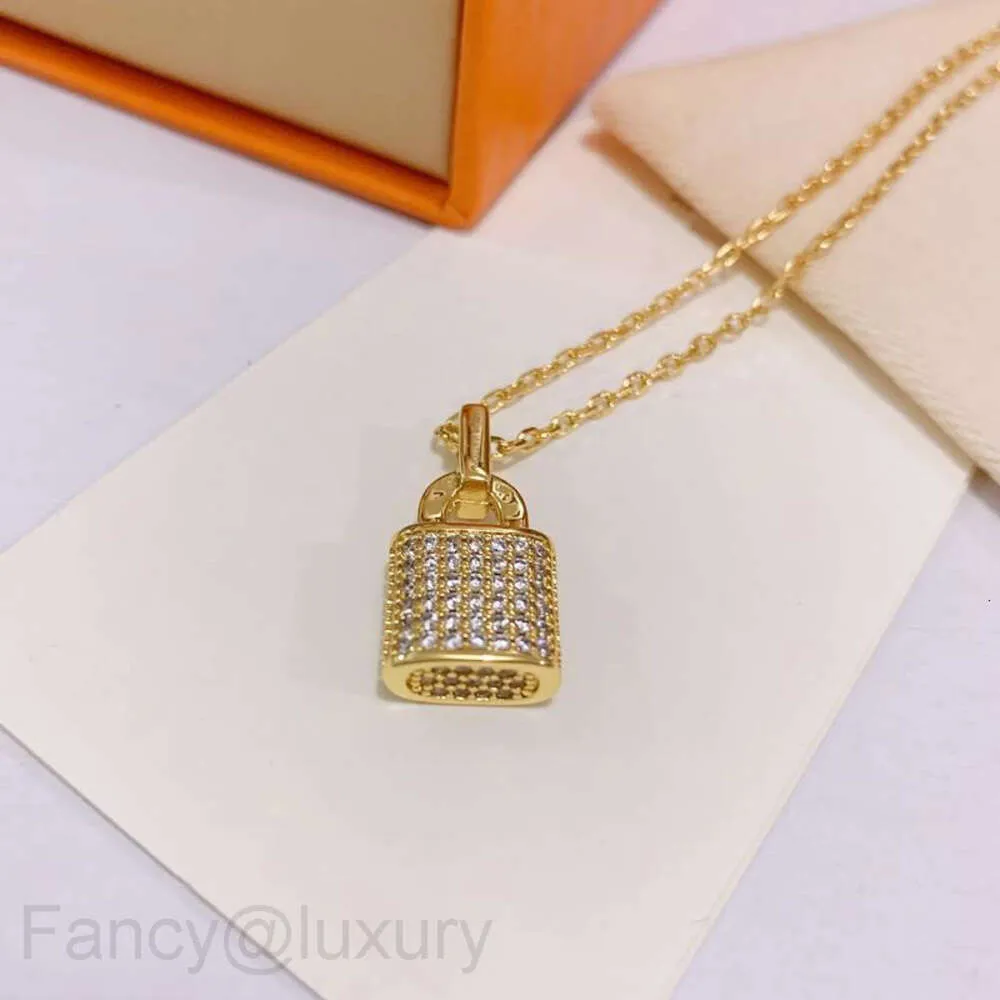 Collana con ciondolo a lucchetto uomo donna gioielli di qualità_voghion.com