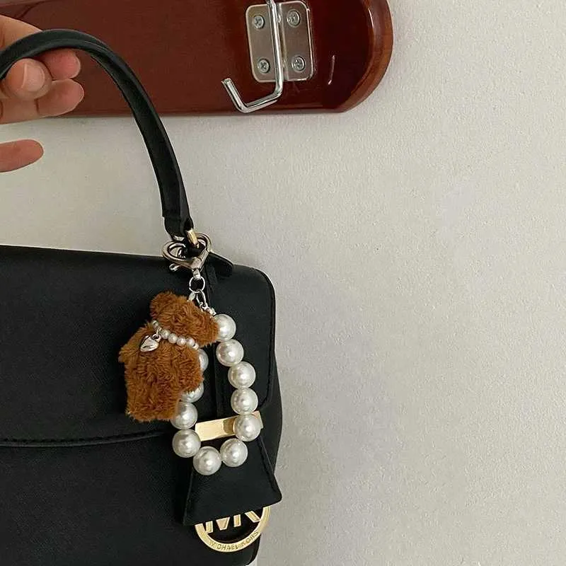 Λούτρινο βραχιόλι με μαργαριτάρια και αλυσίδα τηλεφώνου, χαριτωμένη τσάντα κούκλας, μπρελόκ για κορίτσια, μενταγιόν σε σχήμα καρδιάς Y241121_voghion.com