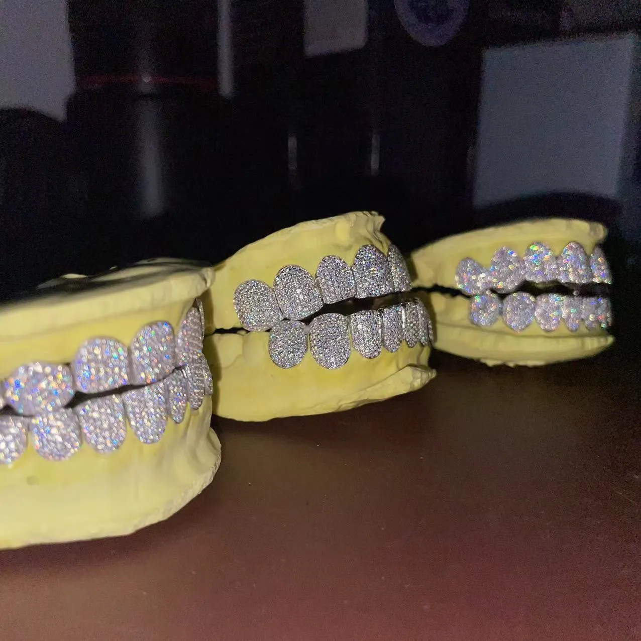 Sparkle Custom Made Hip Hopiced Out Sterling Sier Grills Gold Jewelry Zigzag Setting Vvs Moissanite Teeth Mouth Grillz_voghion.com