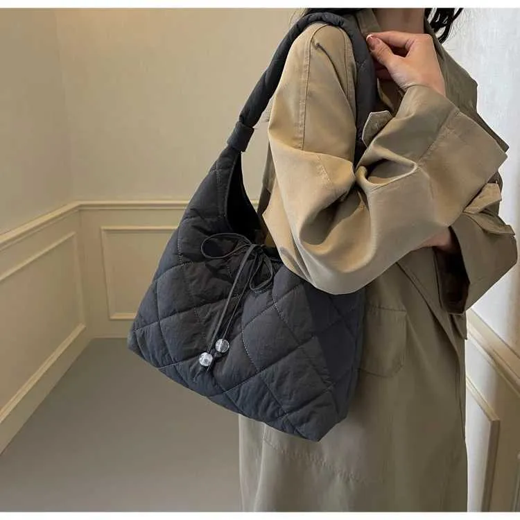 Vintage Style Women's Shoulder Bag Large Capacity Canvas Handbag_voghion.com