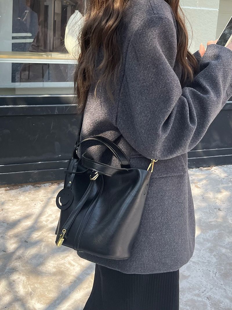 Maillard Retro-Handtasche aus Gemüsekorb für Damen im Herbst und Winter 2024, neue trendige Mode-Beuteltasche,_voghion.com