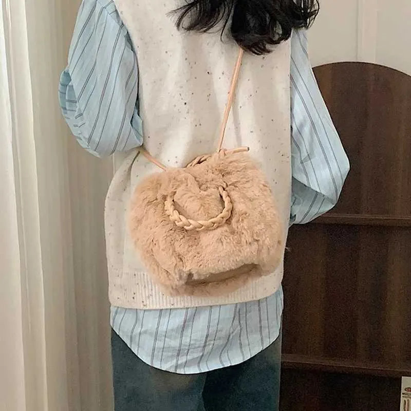 Sac à bandoulière multifonctionnel en fourrure pour femme, sac à main seau à la mode, sacs à bandoulière en peluche douce, mode fourrure nuage_voghion.com