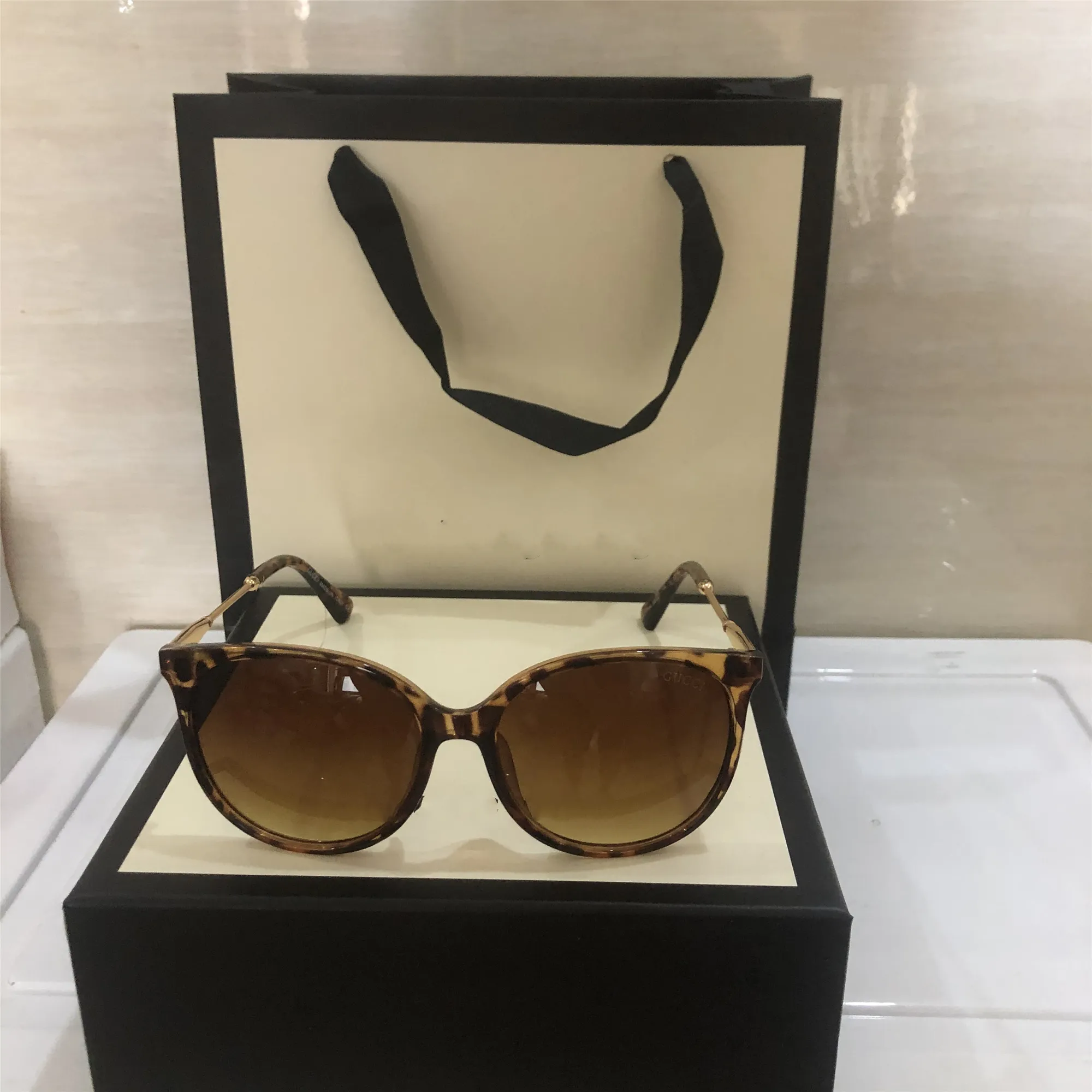 Óculos de sol designer femininos estilo clássico proteção uv moda_voghion.com