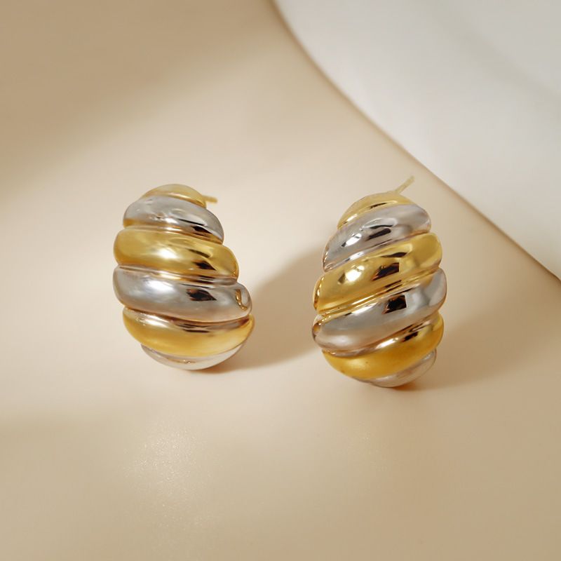 Boucles d'oreilles à clous en corne assortie à double couleur en argent plaqué or pour femmes, boucles d'oreilles légères rouges assorties_voghion.com