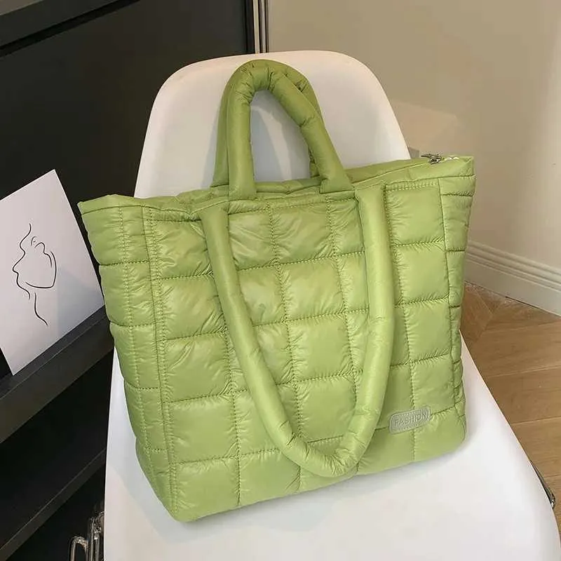 Geantă de umăr pufoasă de designer pentru femei, geantă de lenjerie de pat, bumbac cu puf, capacitate mare, geantă de cumpărături de iarnă Y241115_voghion.com