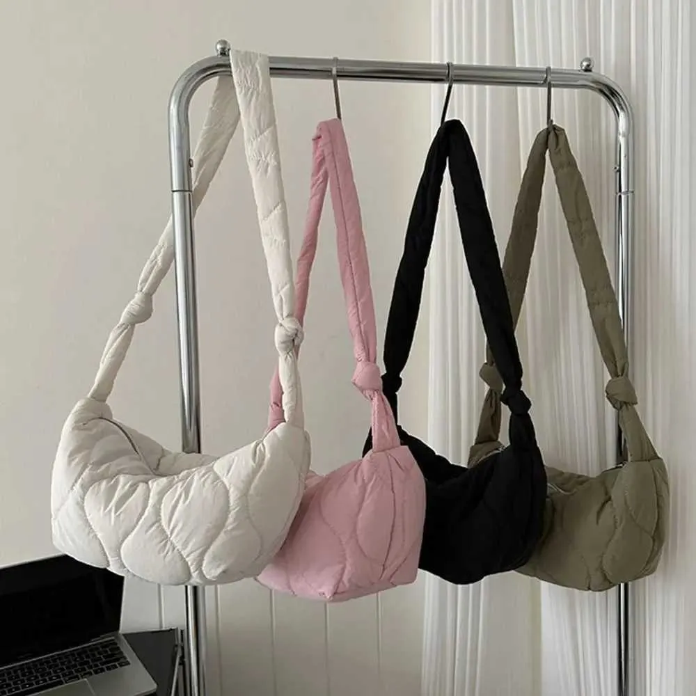 Quilted Shoulder Bag For Women Large Capacity Puffy Messenger Bag_voghion.com