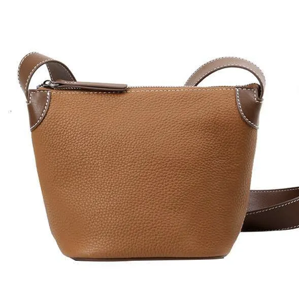 Urban Simple Leather Bucket Bag One Shoulder Messenger Style_voghion.com