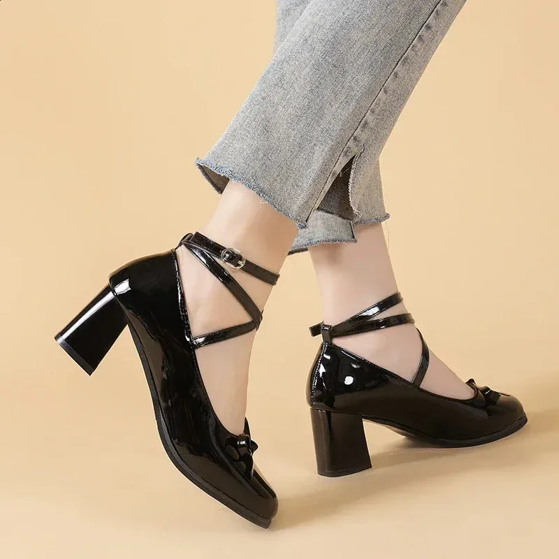 Schwarze Retro Riemchensandalen Mit Schleife Und Runder Kappe_voghion.com
