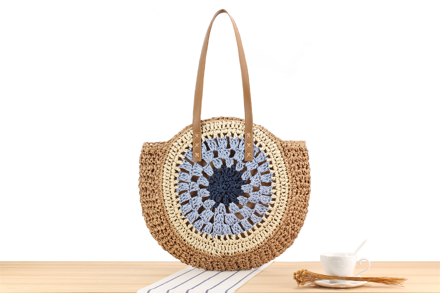 Simple round one-shoulder straw bag hollow hand-woven bag seaside beach fashion women's bag_voghion.com