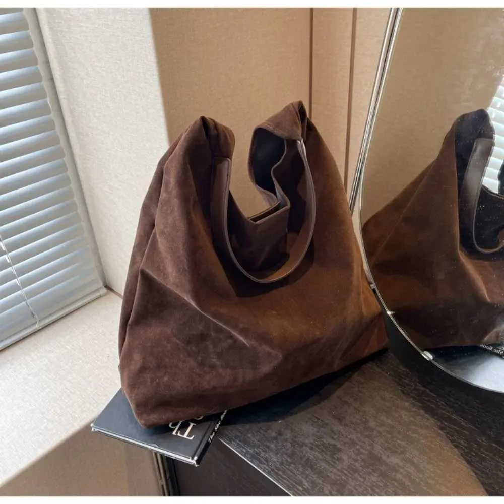 Jesenska in zimska vintage ženska torba za čez ramo z veliko prostornino iz semiša, enobarvna, preprosta in vsestranska, z vedrom, Ba241212_voghion.com