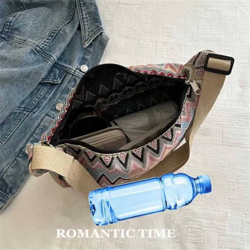 Wave Pattern Design Crossbody for Women New Large Capacity Canvas Shoulder Bag Versatile College Students Dumpgs_voghion.com