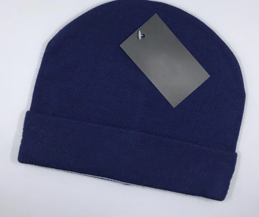 Warme Herbstmode Strickmützen für den Winter, warme Hüte für Damen und Herren, modische Strickmütze, Wollmütze, 3 Farben, Schwarz, Rot, Blau, kostenlos_voghion.com