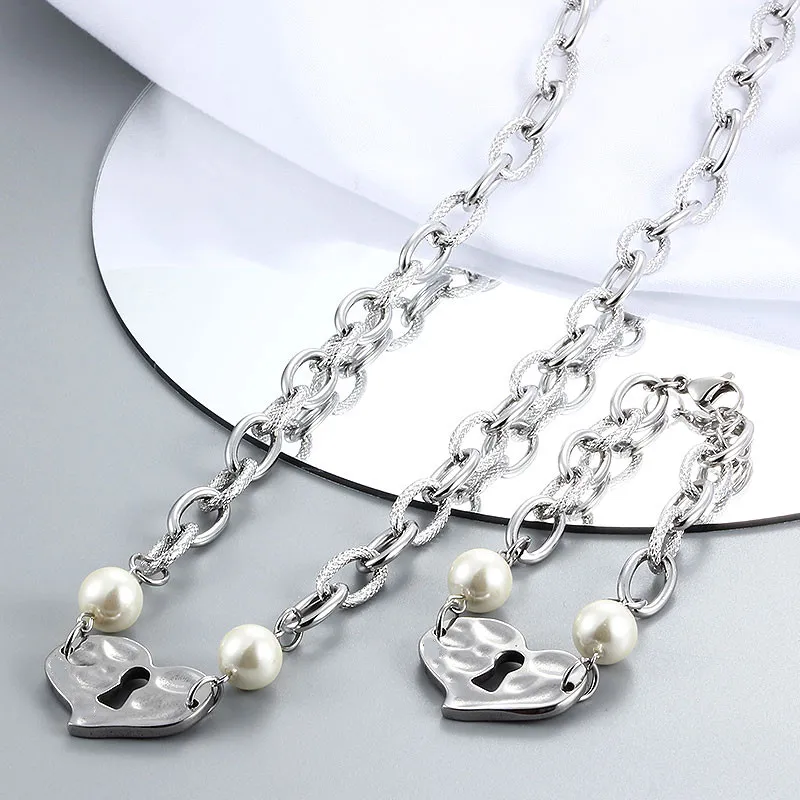 Cadenas de moda de acero inoxidable color plata regalo redondo bola blanca mujeres hombres cerradura llave UN 50 8 mm cuentas colgantes collar_voghion.com