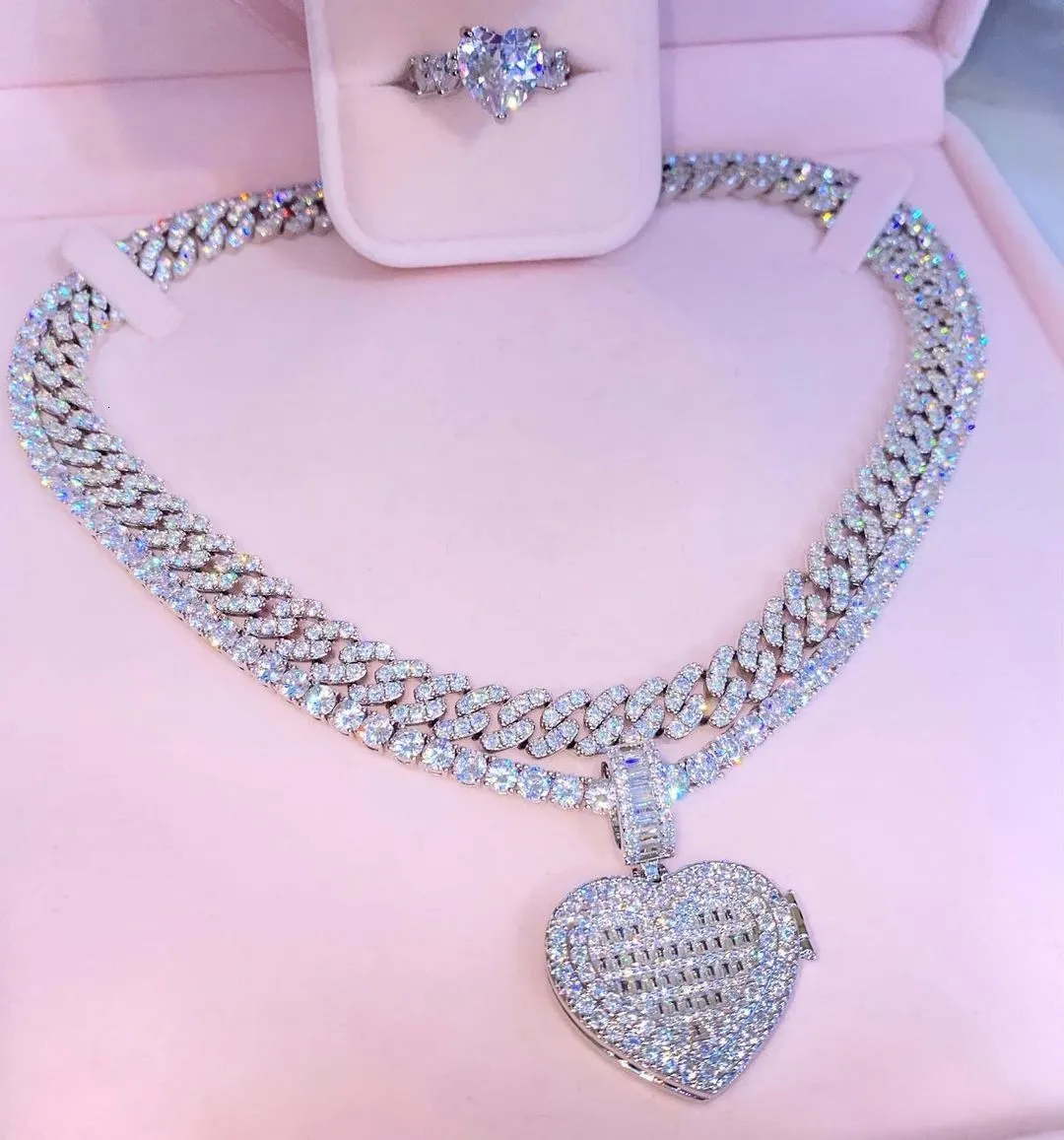 Necklaces In Stock Iced Out Bling Women Jewelry 5A White Cubic Zirconia Heart Shaped Pendant Necklace With Tennis Box_voghion.com