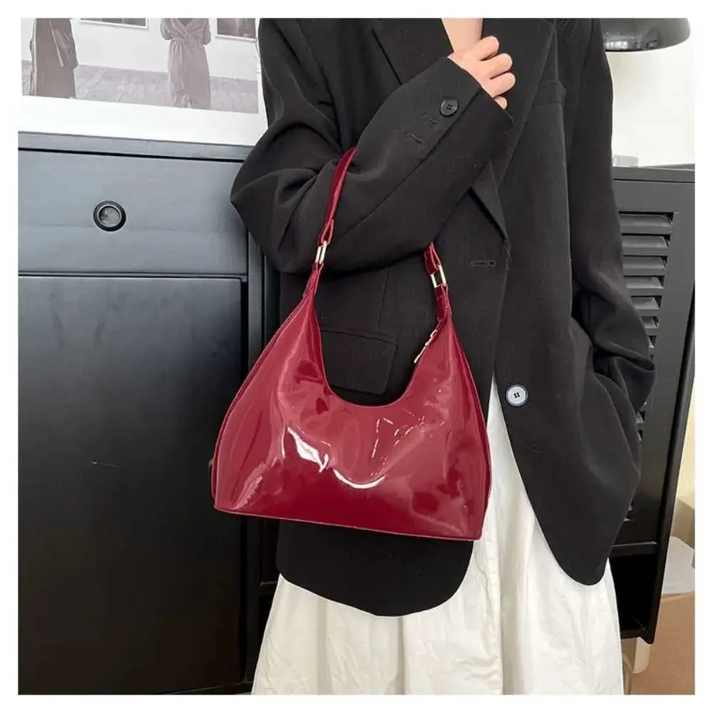 Portafoglio da donna in pelle PU liscia e alla moda, con tracolla Y241115_voghion.com