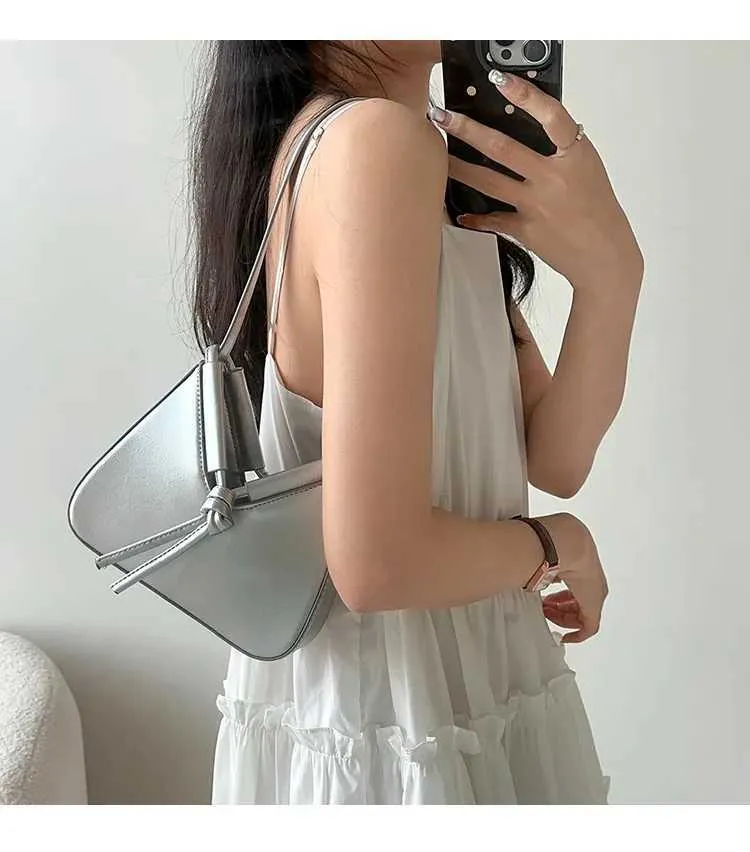 Triangle Shoulder Bag Women Leather Foldable Small Crossbody Bag_voghion.com