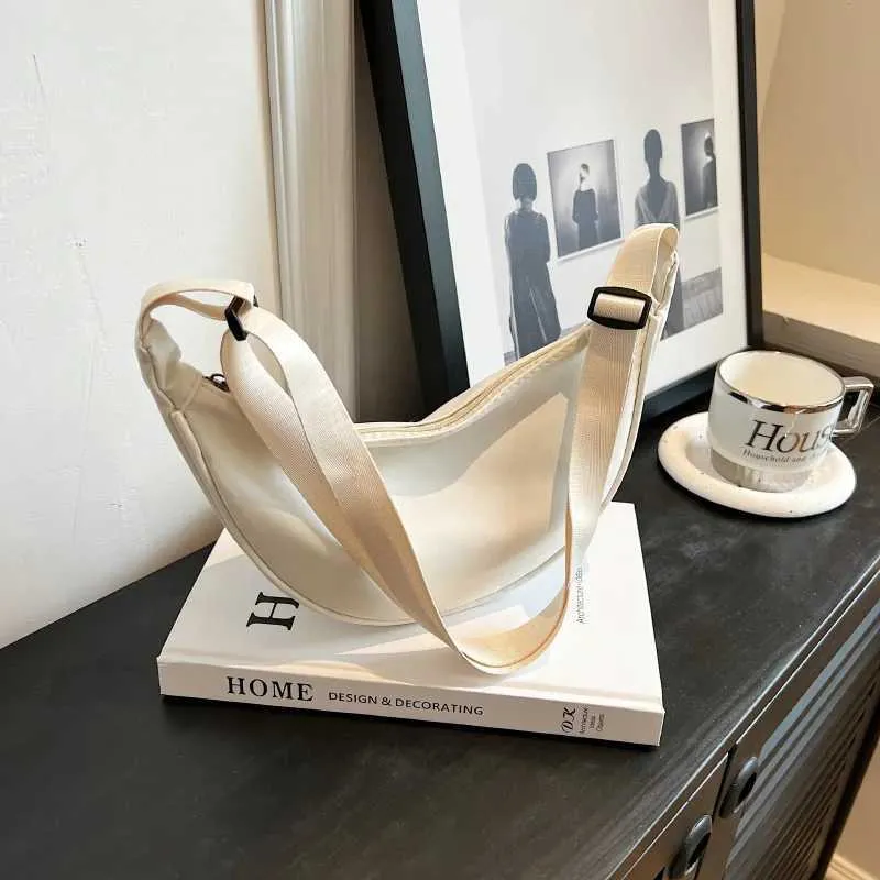 Einfaches Design Damen Umhängetasche Mode Damen Nylon Hobos Kleine Schultertaschen Vintage weibliche Mädchen Geldbörse Tuch_voghion.com