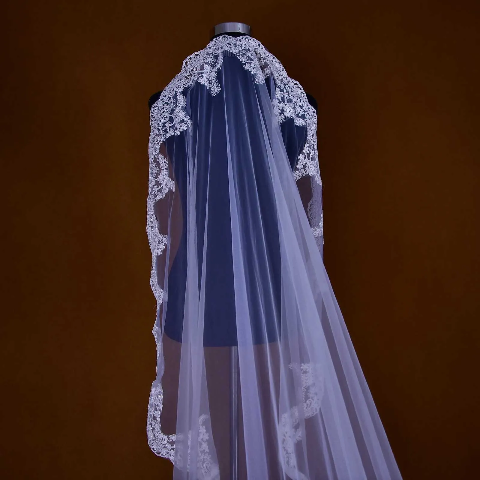 Gioielli per capelli MZA49 Velo da cattedrale lungo con applicazioni in pizzo e bordo in tulle morbido, accessori per abito da sposa_voghion.com