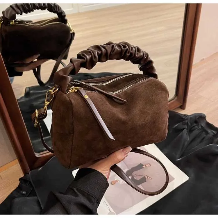 Sacs à bandoulière légers en PU pour femmes avec fermeture éclair tendance 2024 Design à plis tendance Bolsas Para MujeresC241103_voghion.com