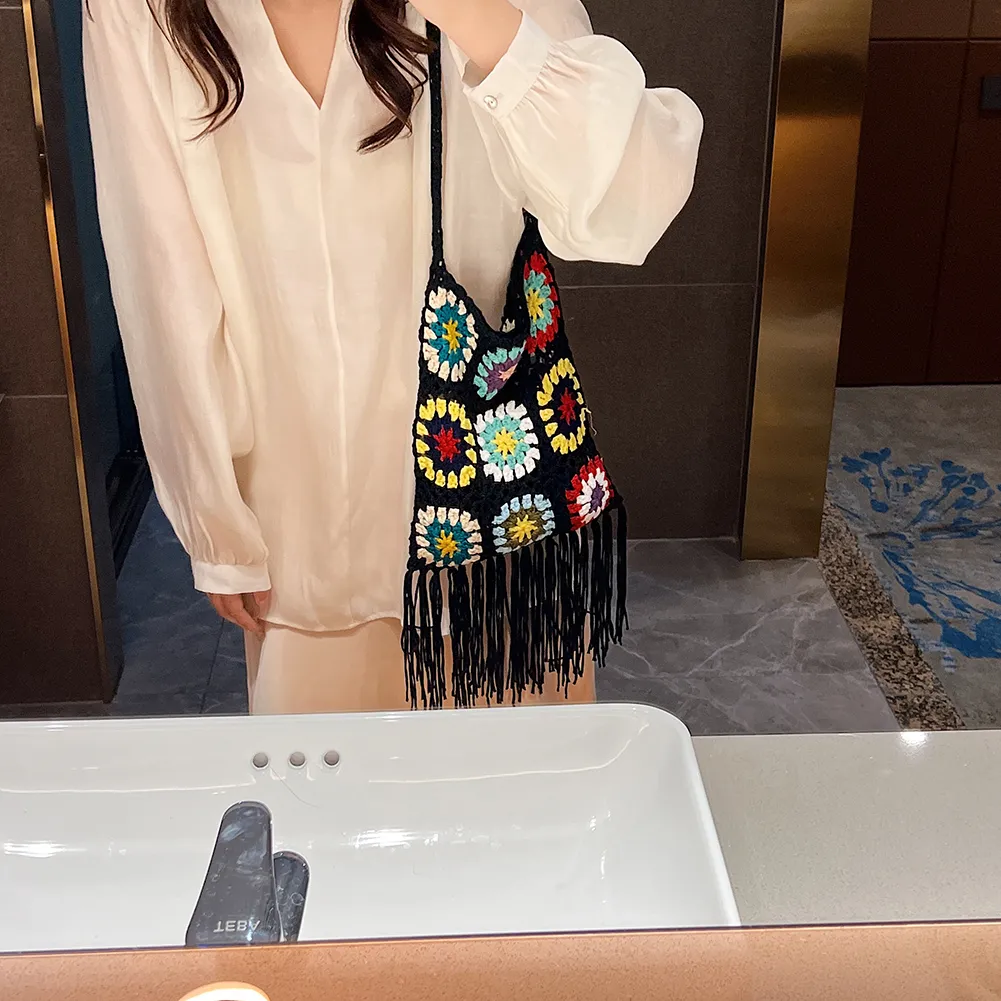 Borsa a tracolla da donna in maglia a traliccio con nappa, stile etnico, bohémien, morbida e traforata, intrecciata_voghion.com