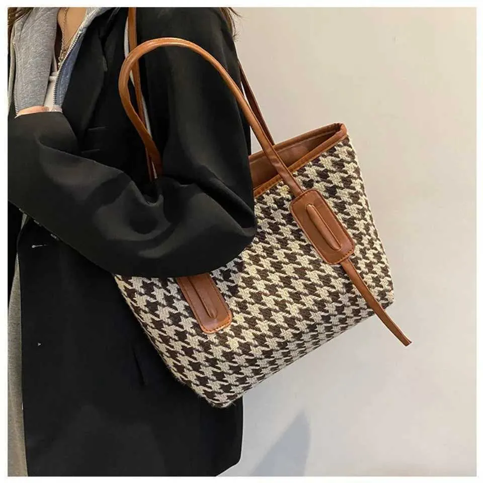 Fashionable Women's Shoulder Bag And Handbag In Houndstooth Style_voghion.com