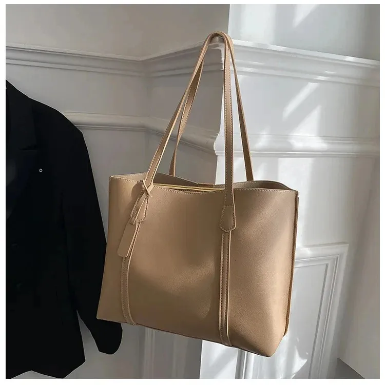 1PC black minimalist large capacity soft leather tote casual versatile shoulder bag 240822_voghion.com