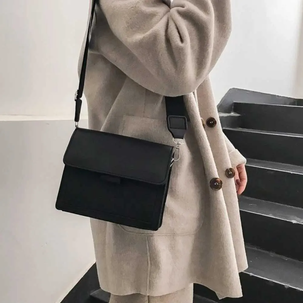 Ins Versatile Tracolla Larga Piccola Borsa a Tracolla Quadrata Retro in Pelle PU da Donna Autunno Inverno 2024 NuovoC241106_voghion.com