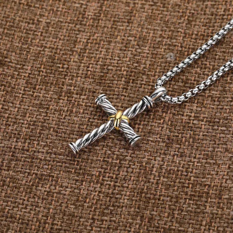 Twisted Cross Pendant Necklace For Women And Men Diamond Style_voghion.com