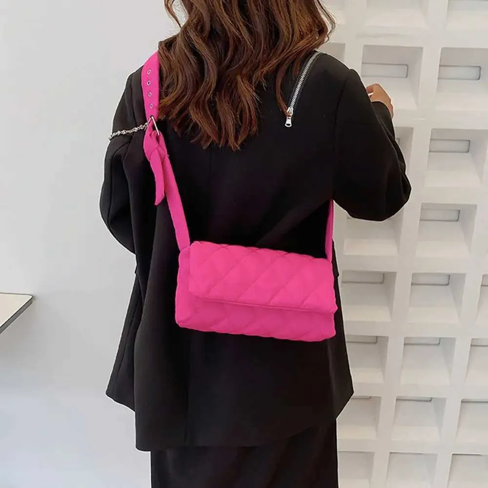 2023 Autunno Inverno Nuovo Sotto le ascelle per le donne Borse a tracolla imbottite in cotone scozzese Borse trapuntate alla moda Ragazze Casual_voghion.com