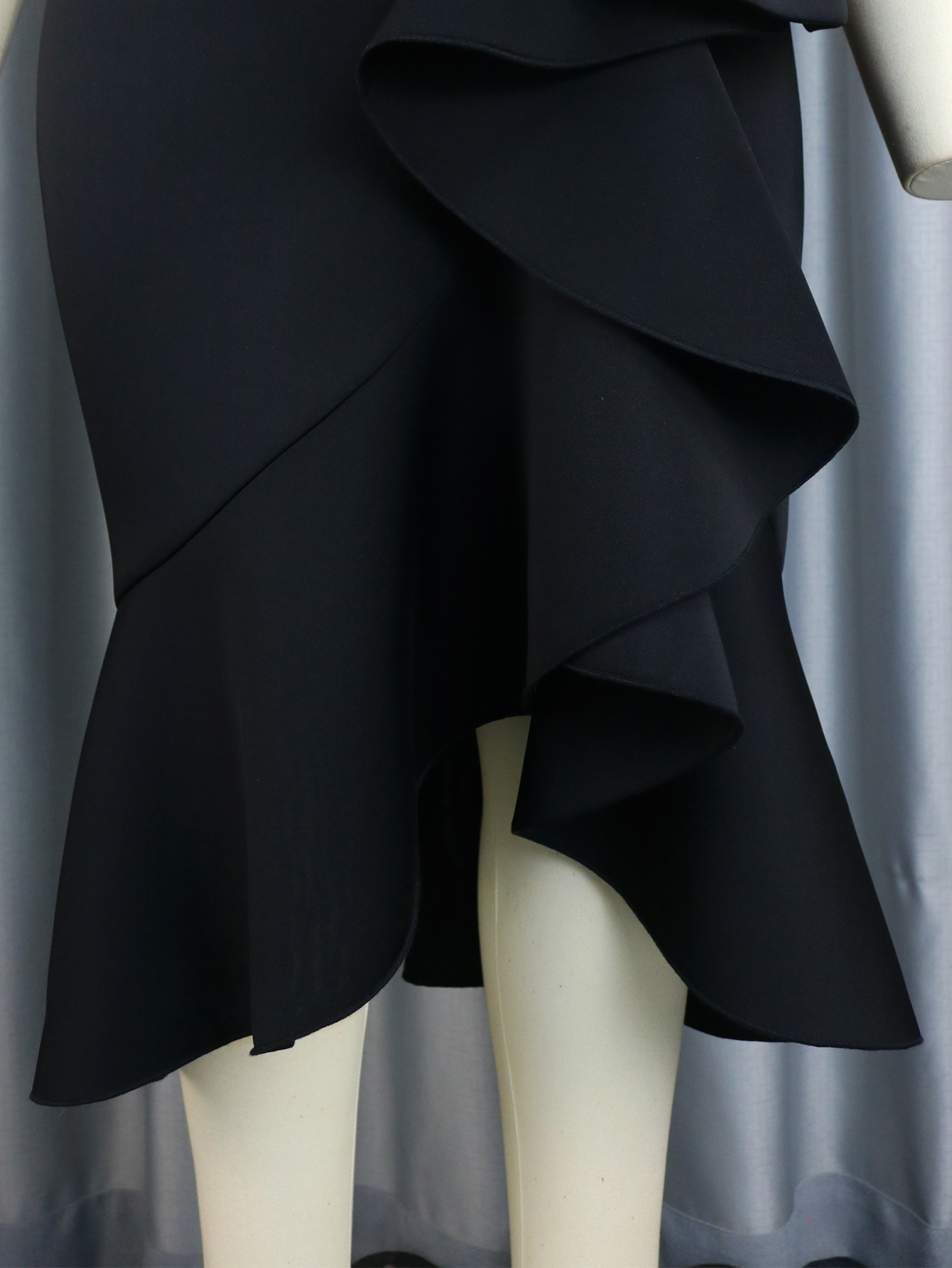 Robe licou avec col à épaules dénudées, robe de banquet sexy à bordure croisée_voghion.com