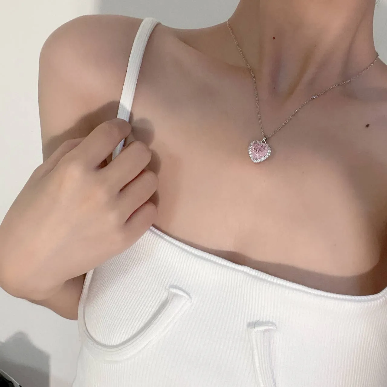 Collares colgantes de moda coreana con circonita rosa para mujer, gargantilla de cadena de clavícula dulce, joyería vintage Kpop_voghion.com