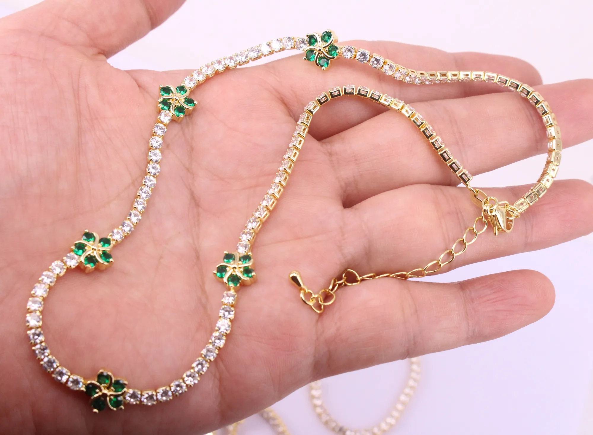 Ketten -4 Stück vergoldetes Kupfermetall gemischte Farben Blumenzirkon/CZ 18 Zoll Halskette / 7 Armband Schmuckzubehör_voghion.com